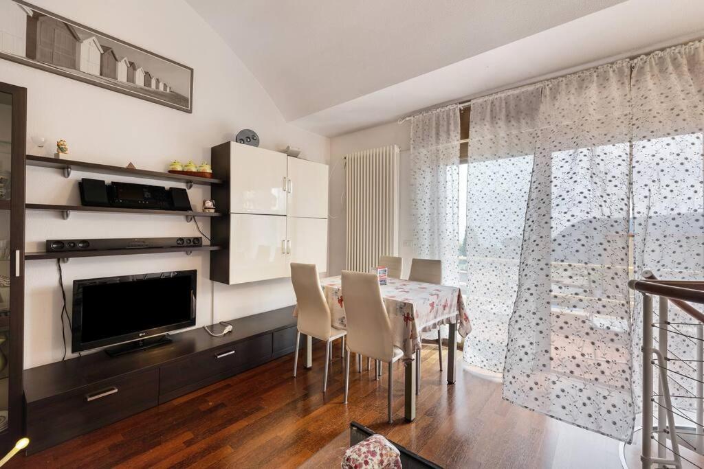Al 37 Vista Mare E Colline Apartamento Finale Ligure Exterior foto